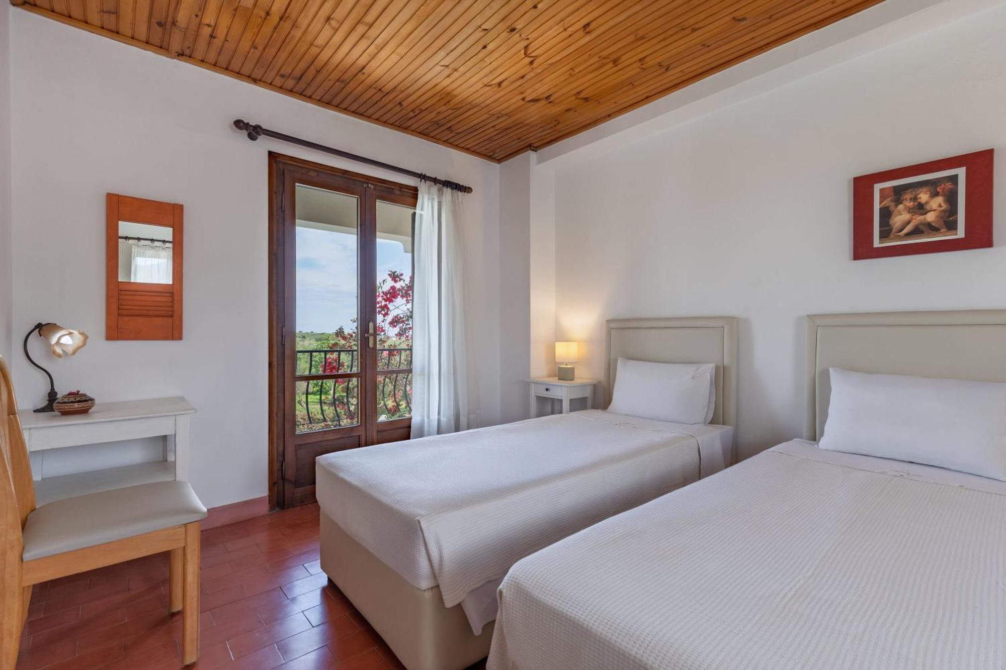 Villa Lola - 3 Bedrooms & Private Pool Lithakia  Luaran gambar