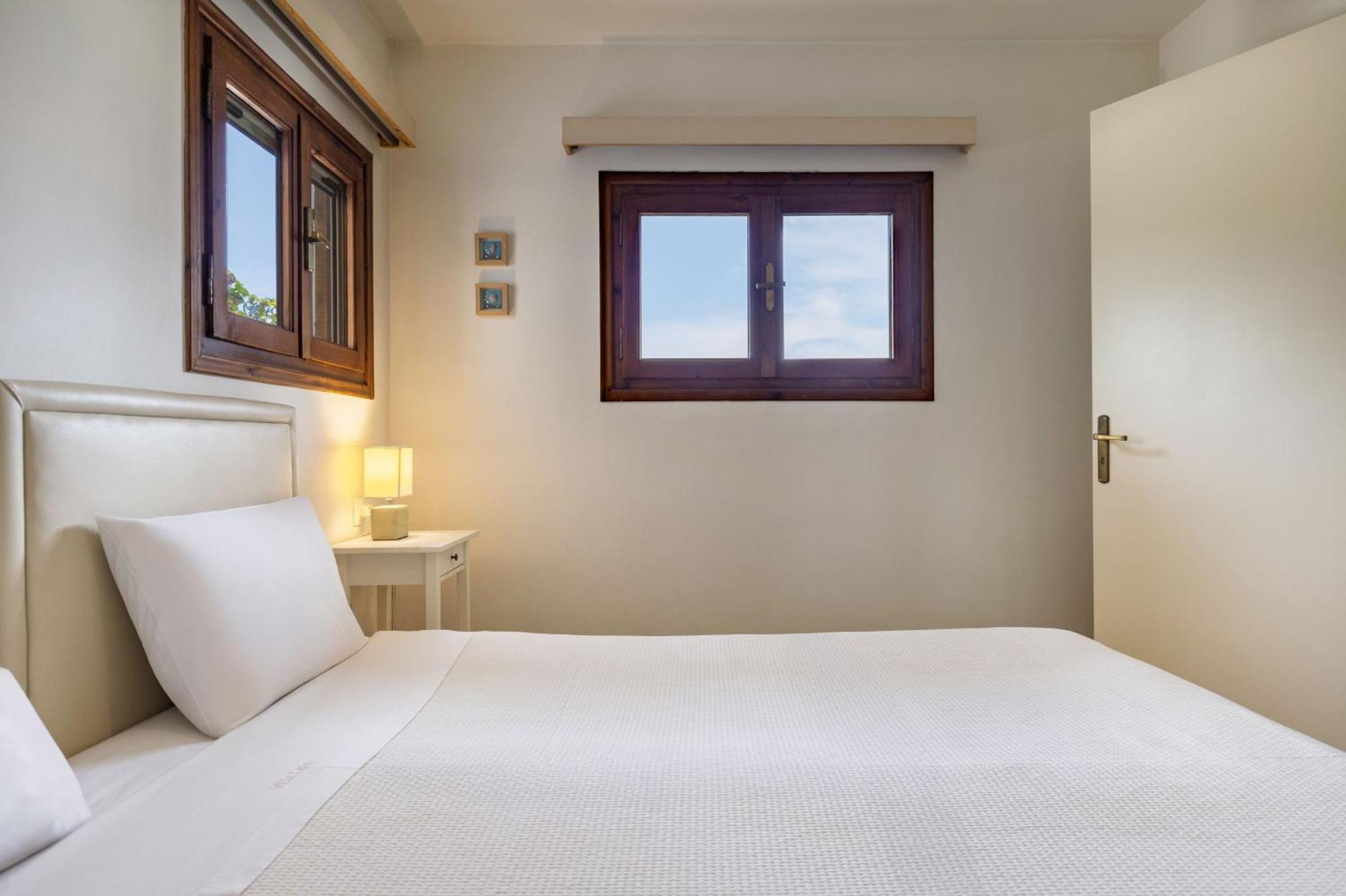Villa Lola - 3 Bedrooms & Private Pool Lithakia  Luaran gambar